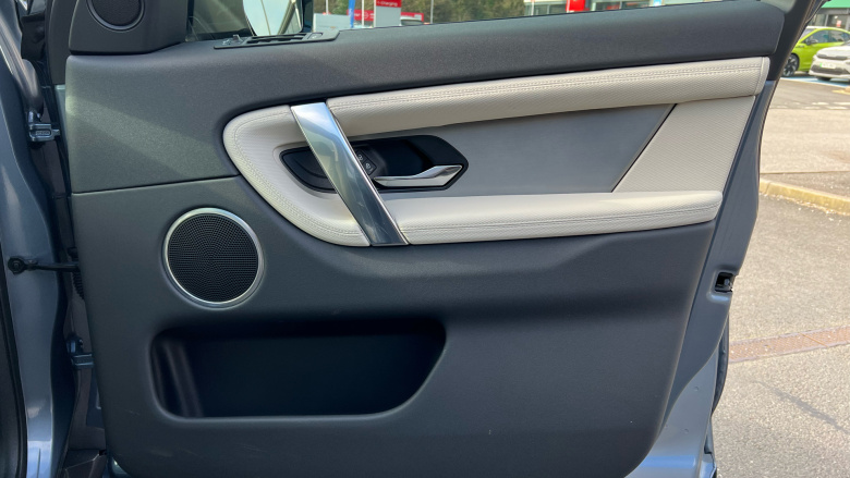 Land Rover Discovery Sport 1.5 P300e Urban Edition 5dr Auto [5 Seat] Station Wagon